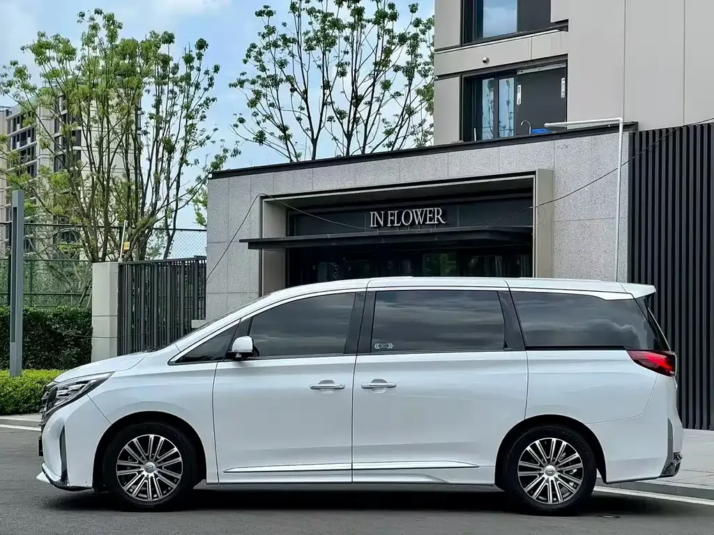 GAC Motor Trumpchi M8 — фото 10