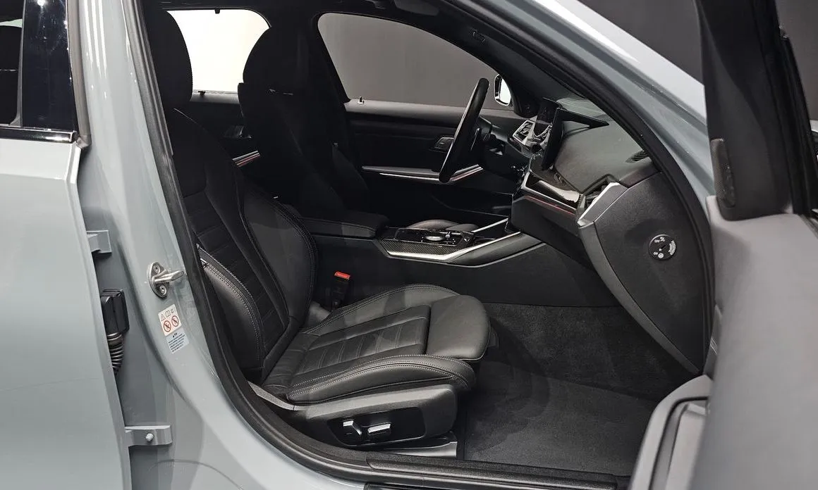 BMW 3-Series 2023 из KR, фото 2