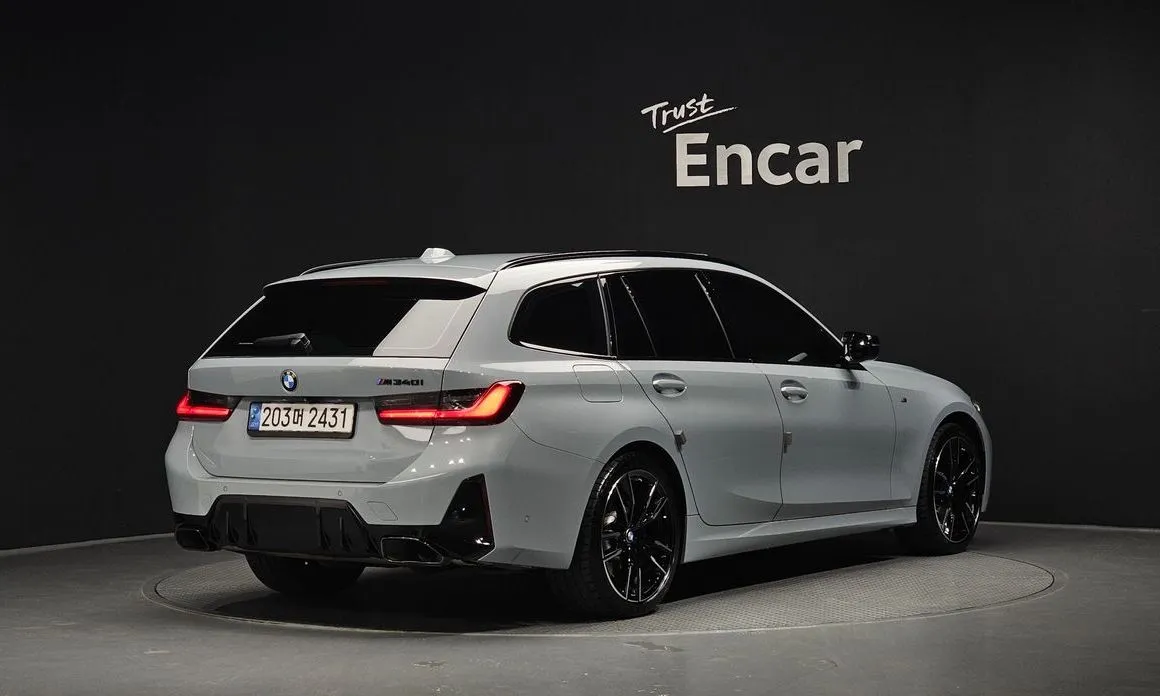 BMW 3-Series 2023 из KR, фото 3