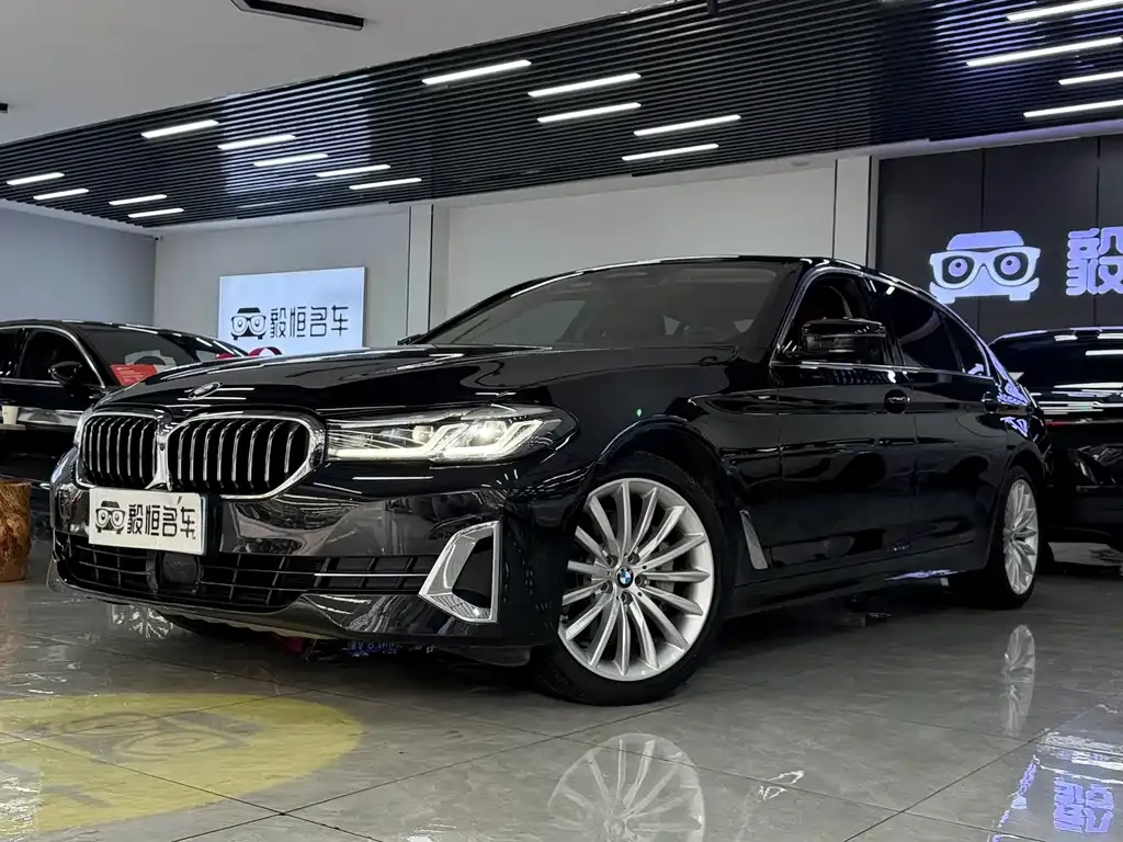 BMW 5 Series — фото 1
