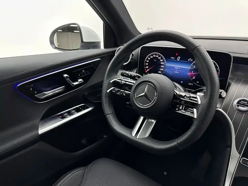 Mercedes-Benz GLC — фото 9