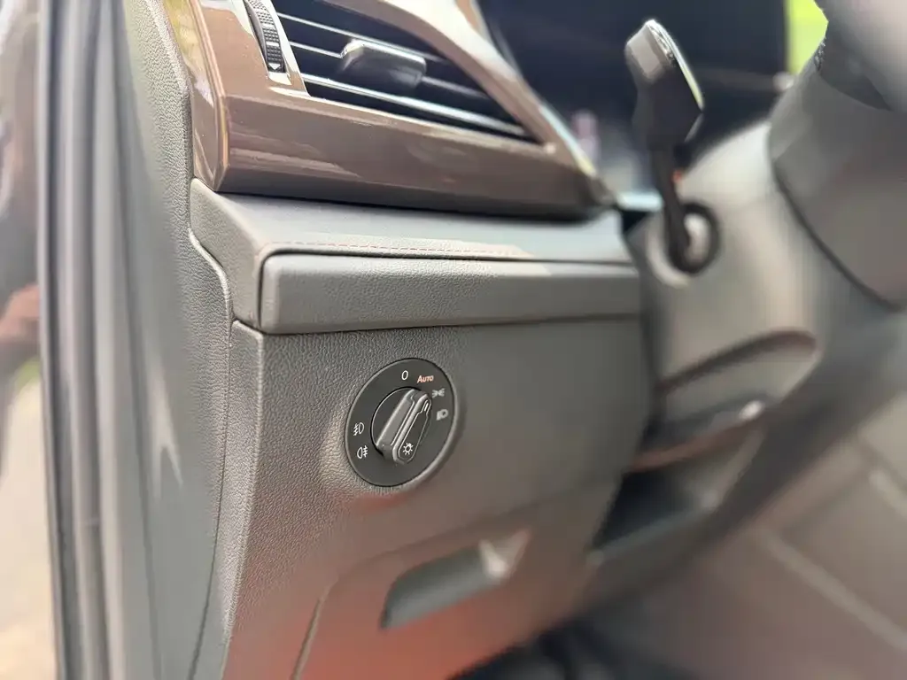 Volkswagen Tharu — фото 7