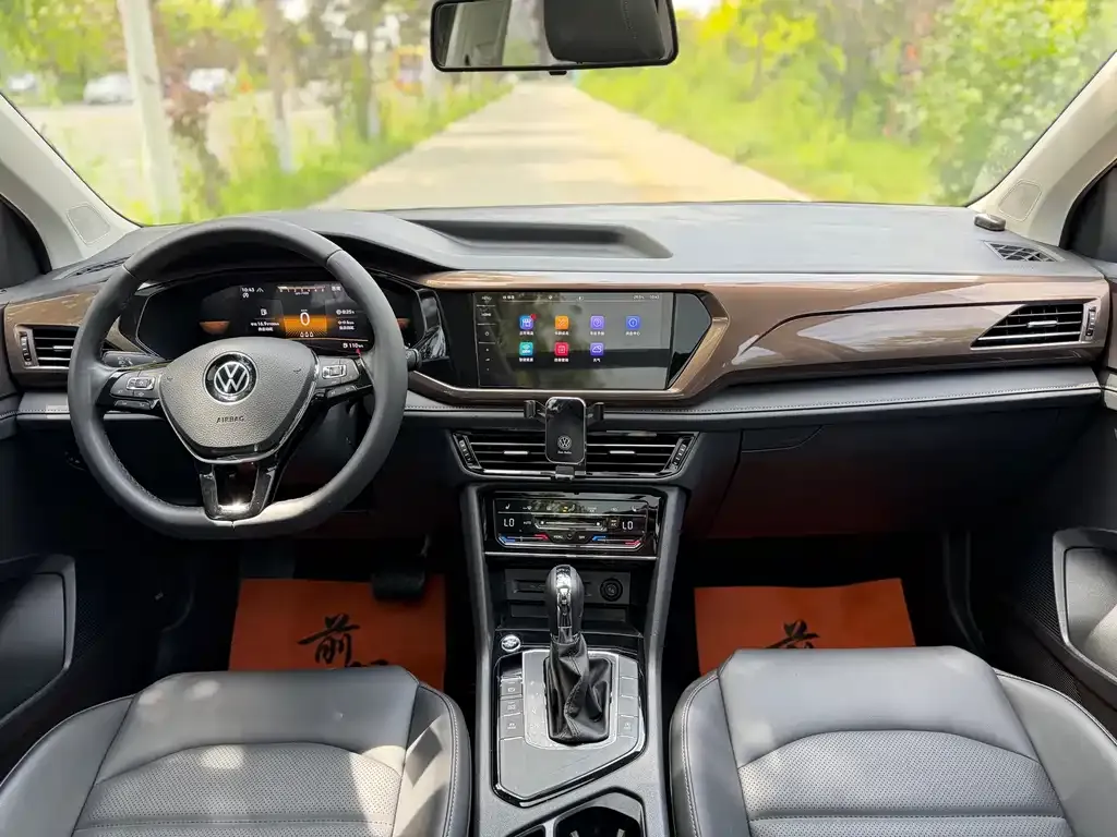 Volkswagen Tharu — фото 4