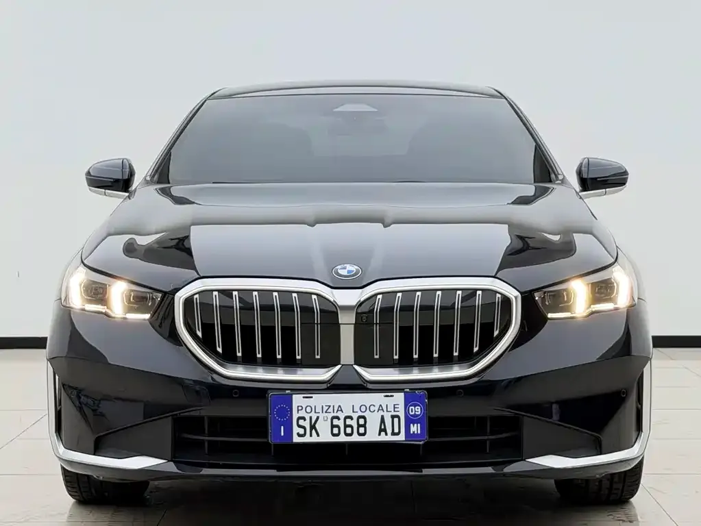 BMW 5 Series — фото 3