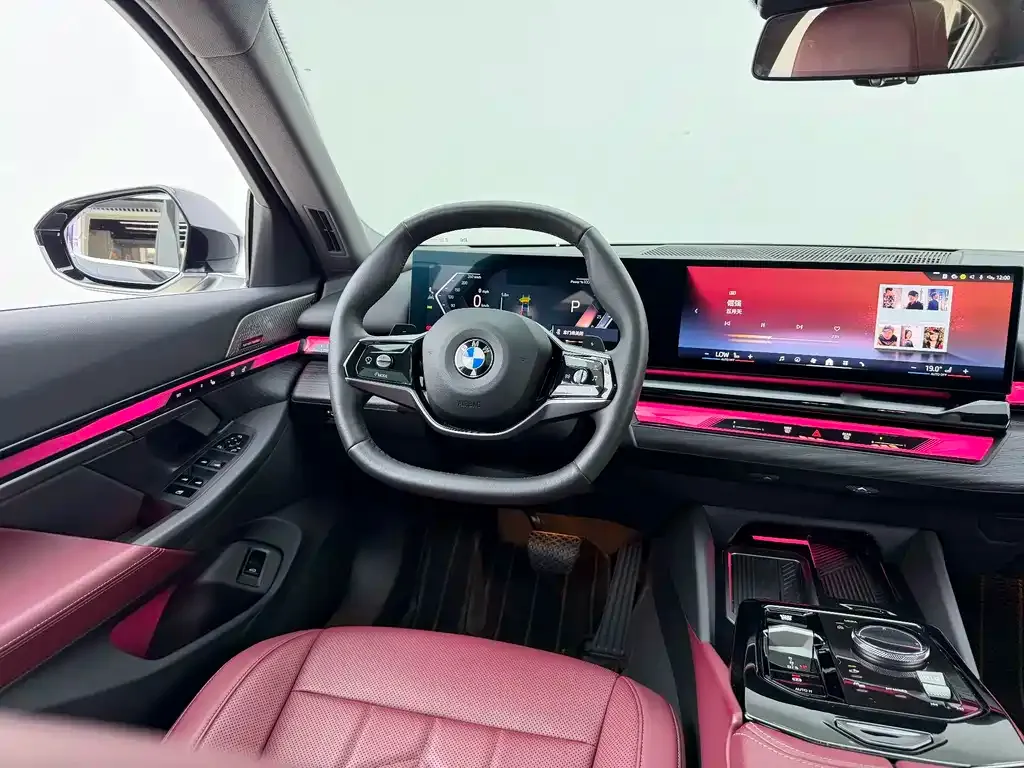 BMW 5 Series — фото 10