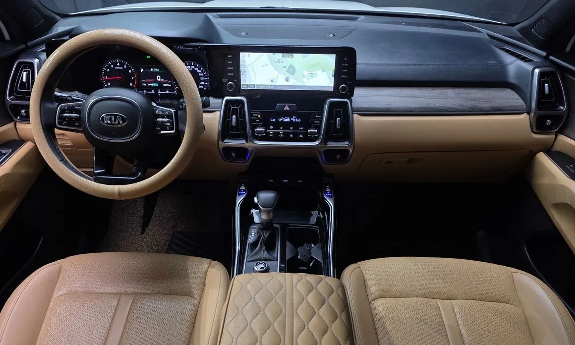 Kia Sorento — фото 8