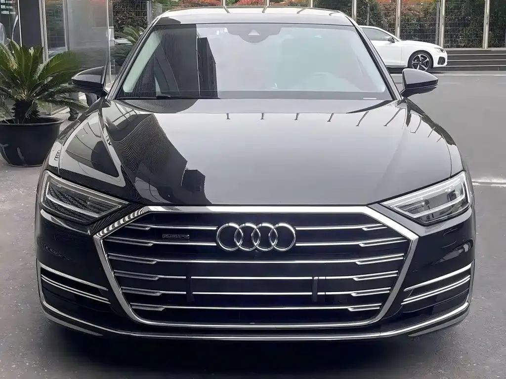 Audi A8 — фото 9