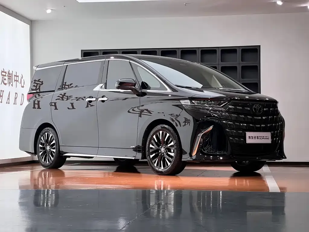 Toyota Alphard — фото 7