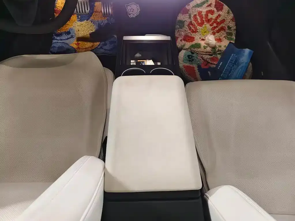 Tesla Model 3 — фото 4