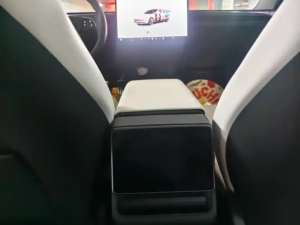Tesla Model 3 — фото 2