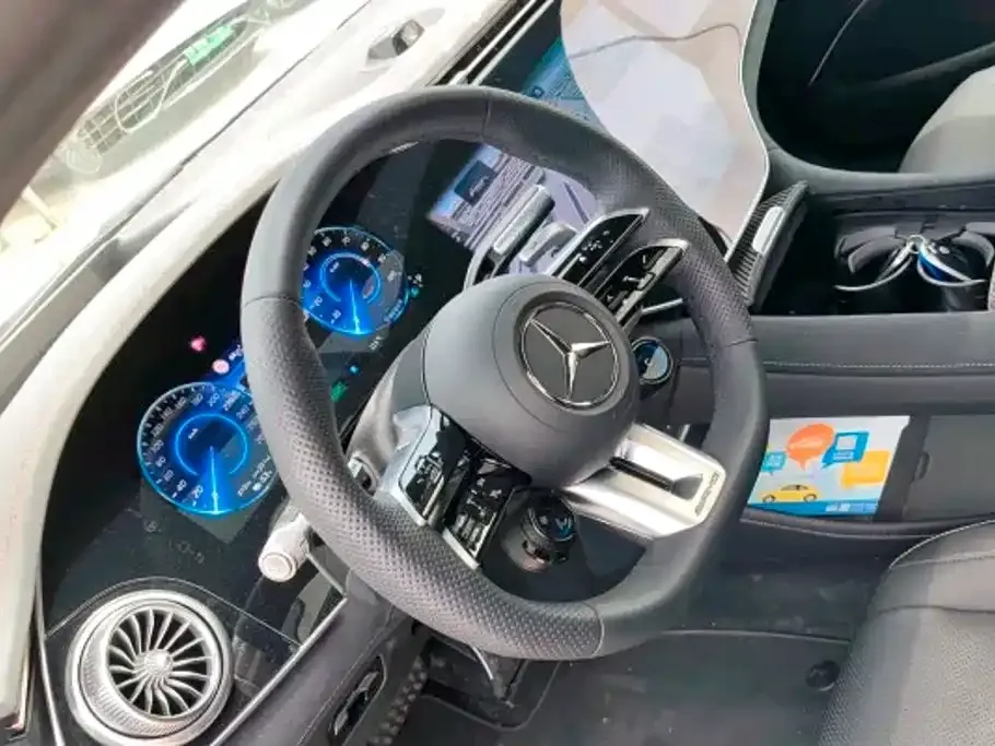 Mercedes-Benz EQS AMG — фото 6