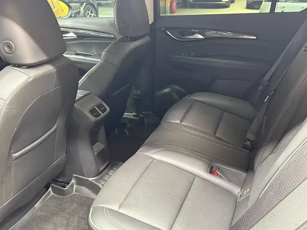 Buick Envision Plus — фото 3