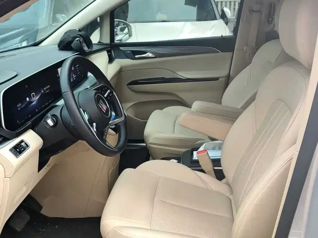 Buick GL8 Hybrid — фото 9