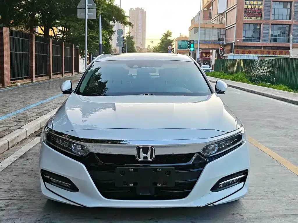 Honda Accord — фото 5