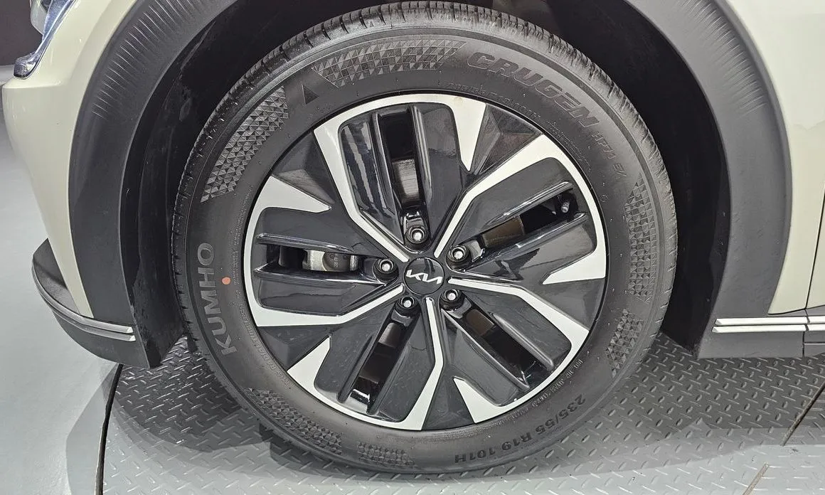 Kia EV6 — фото 3
