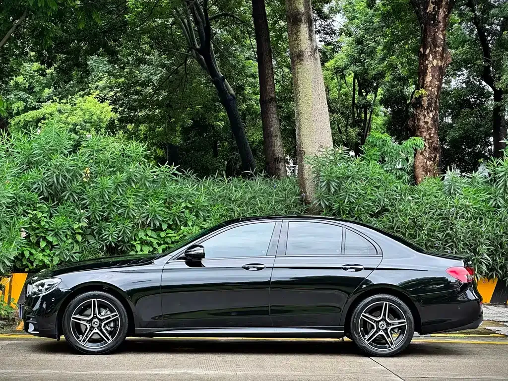 Mercedes-Benz E-Class (Import) — фото 7