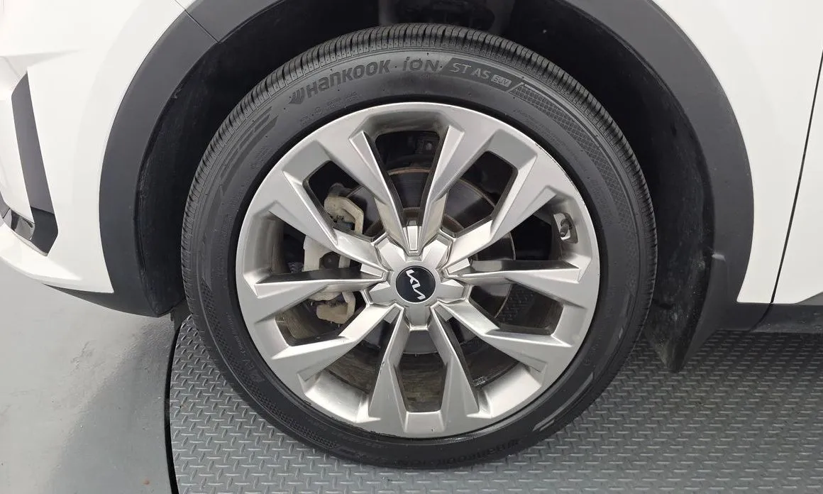 Kia Sorento — фото 8