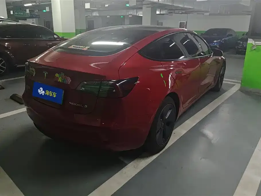 Tesla Model 3 — фото 4