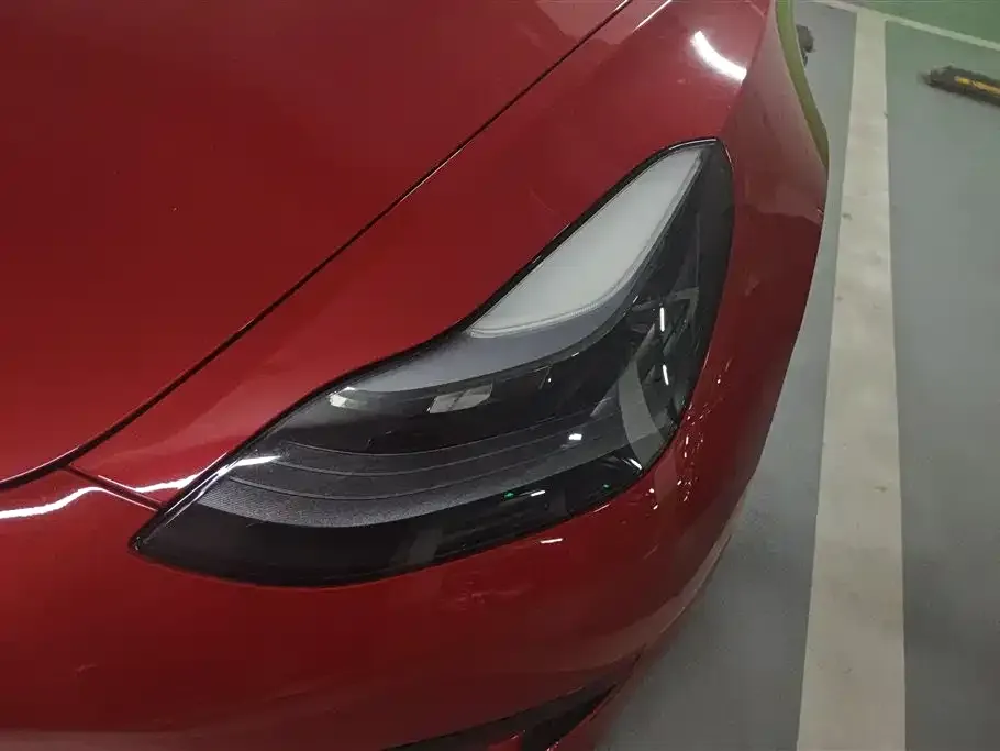 Tesla Model 3 — фото 8