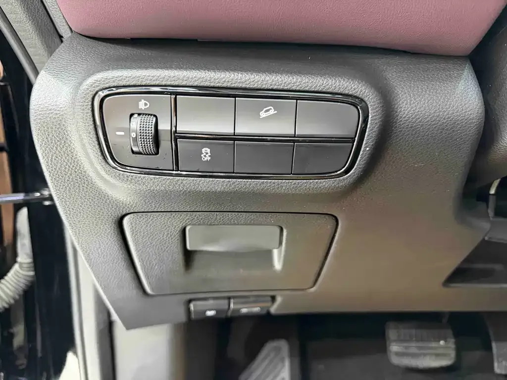 GAC Motor Trumpchi M6 — фото 8
