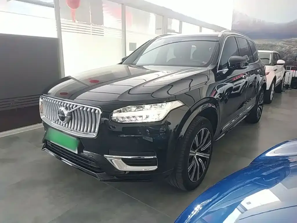 Volvo XC90 — фото 1