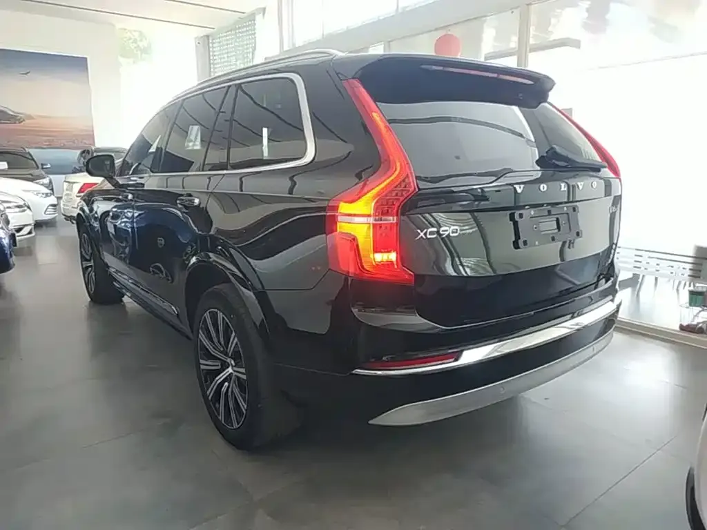 Volvo XC90 — фото 3