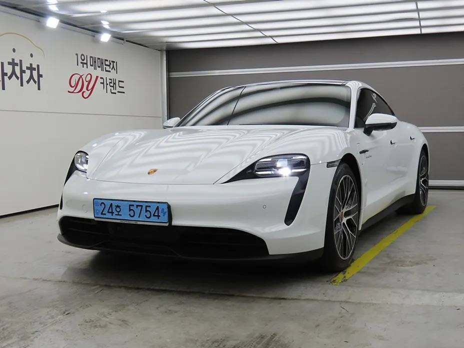 Porsche Taycan
