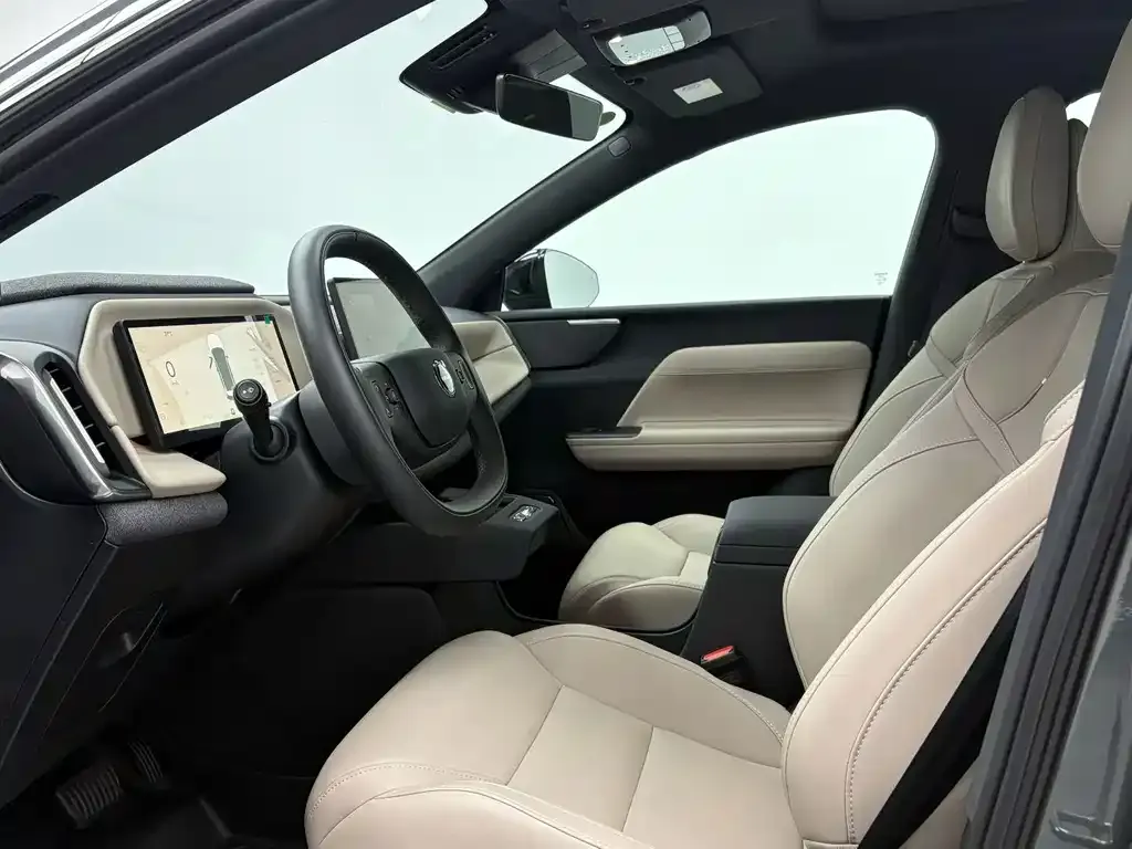 Volvo XC70 Plug-in Hybrid — фото 5