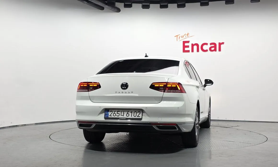 Volkswagen Passat 2022 из KR, фото 3