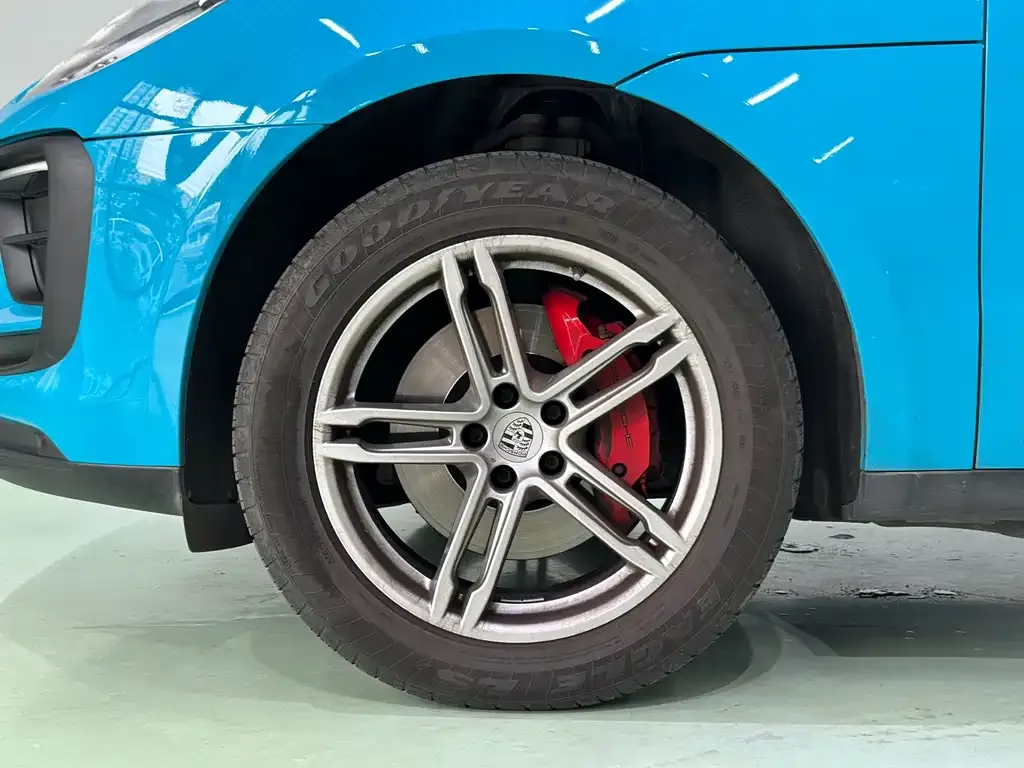 Porsche Macan — фото 9