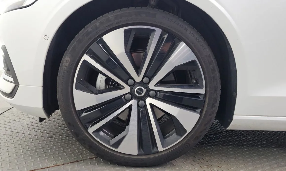 Volvo S60 2024 из KR, фото 7