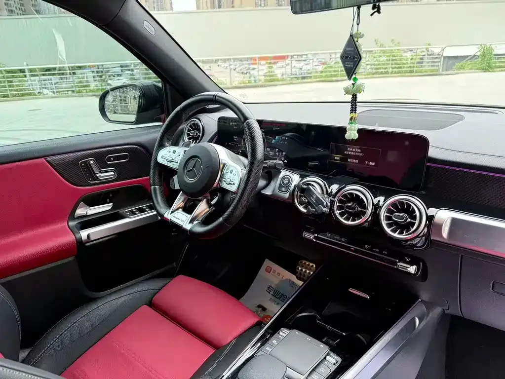 Mercedes-Benz GLB AMG — фото 7