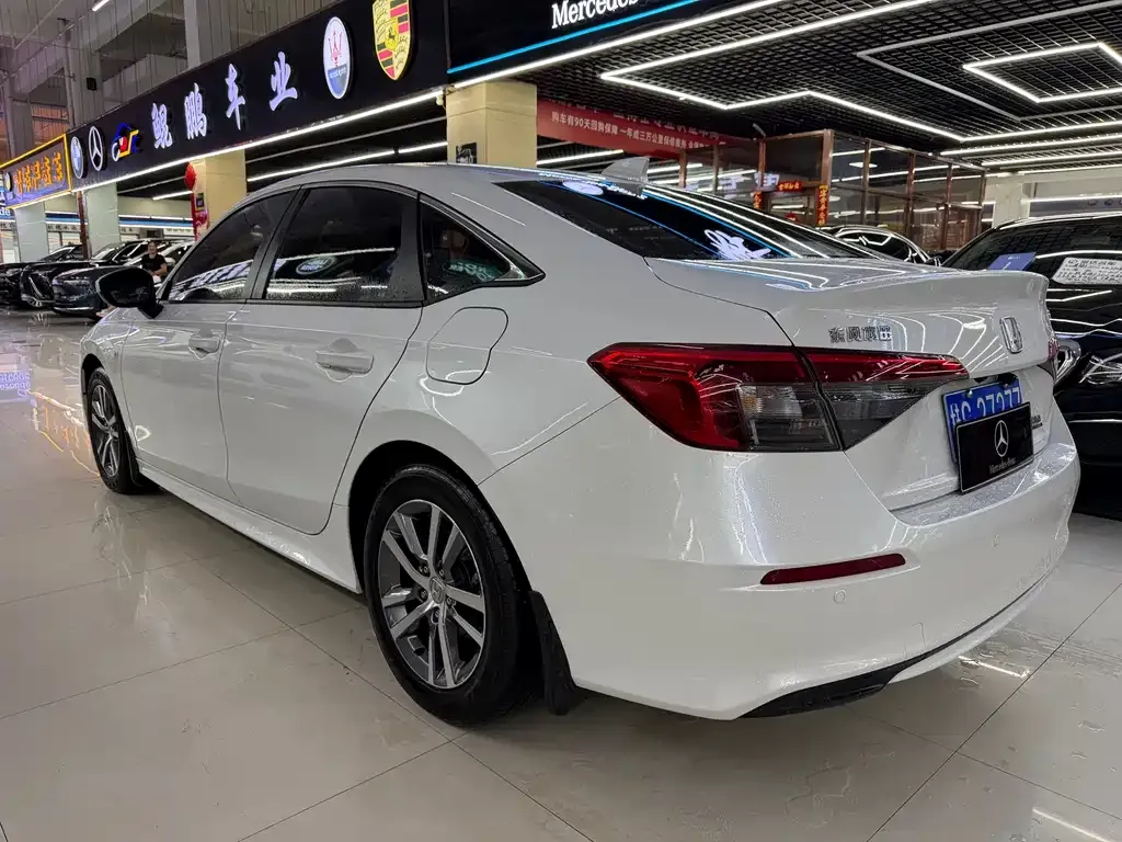 Honda Civic — фото 7