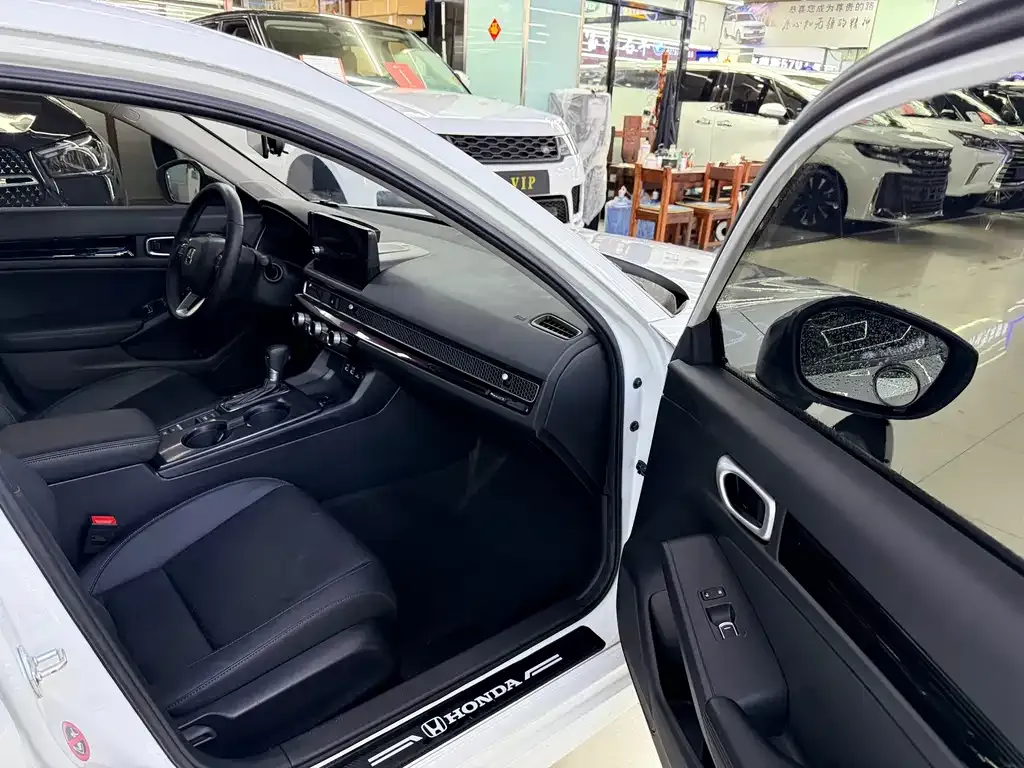 Honda Civic — фото 10
