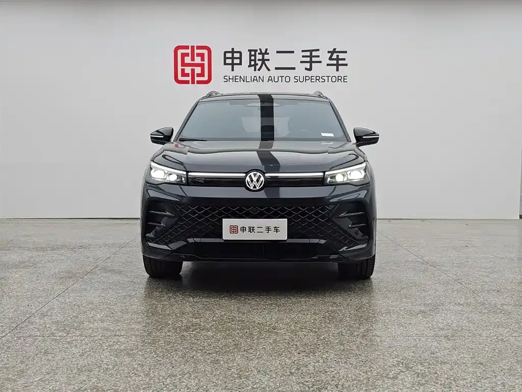 Volkswagen Tiguan L — фото 8