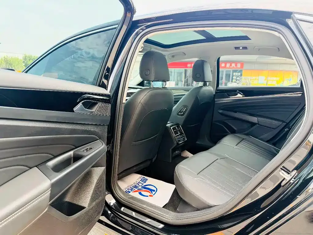 Volkswagen Passat — фото 5