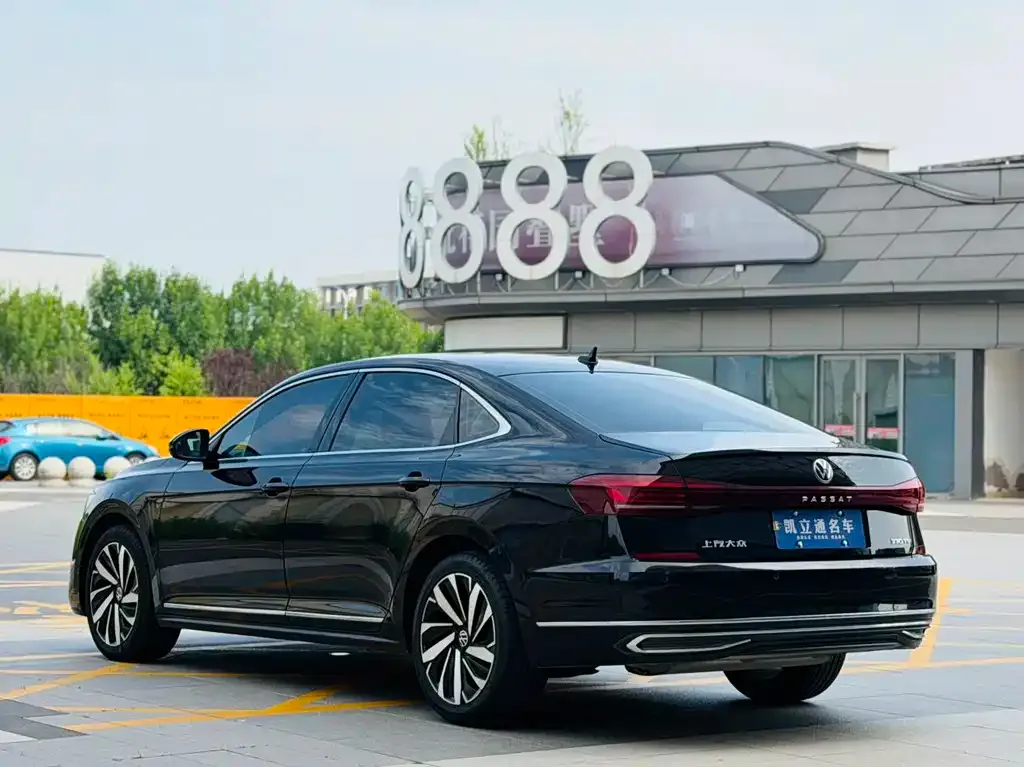 Volkswagen Passat — фото 6