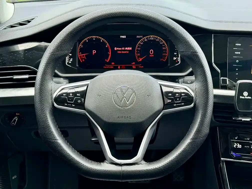Volkswagen Passat — фото 10