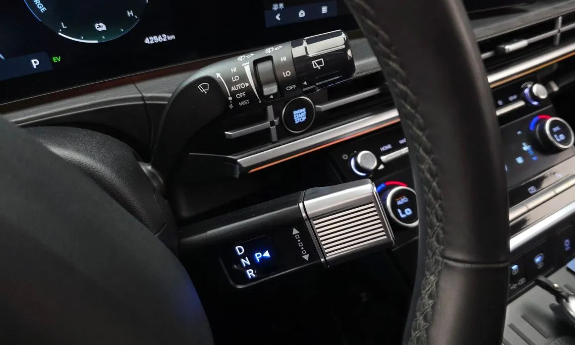 Hyundai Santafe — фото 2