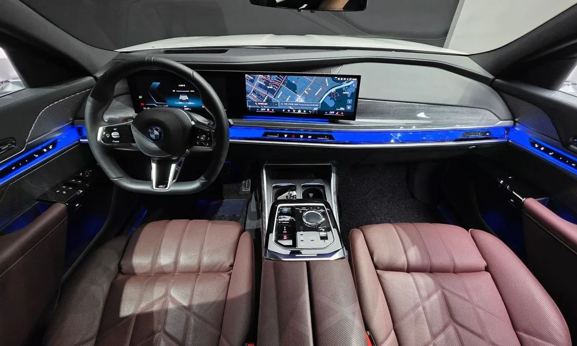 BMW i7 — фото 3