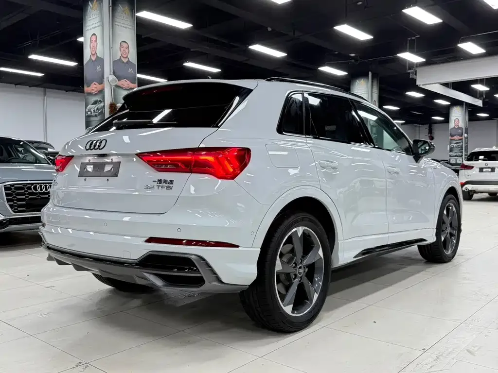Audi Q3 — фото 8