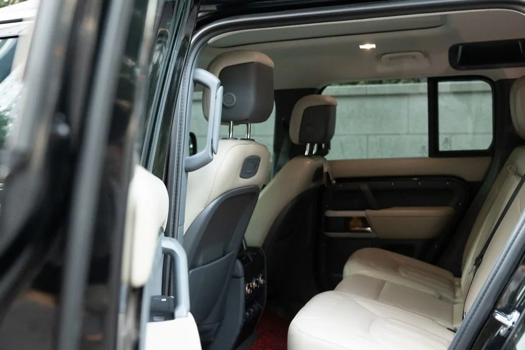 Land Rover Defender — фото 10