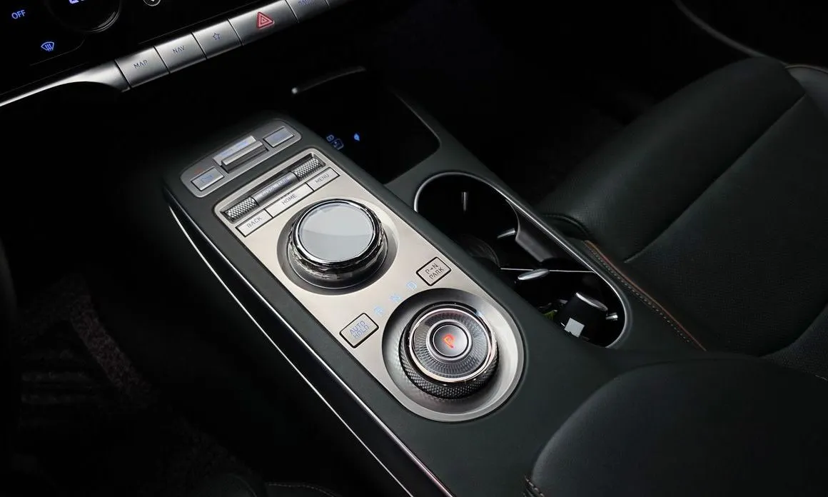 Genesis GV70 — фото 2