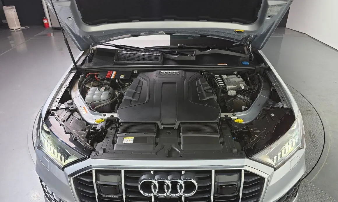 Audi Q7 2022 из KR, фото 7