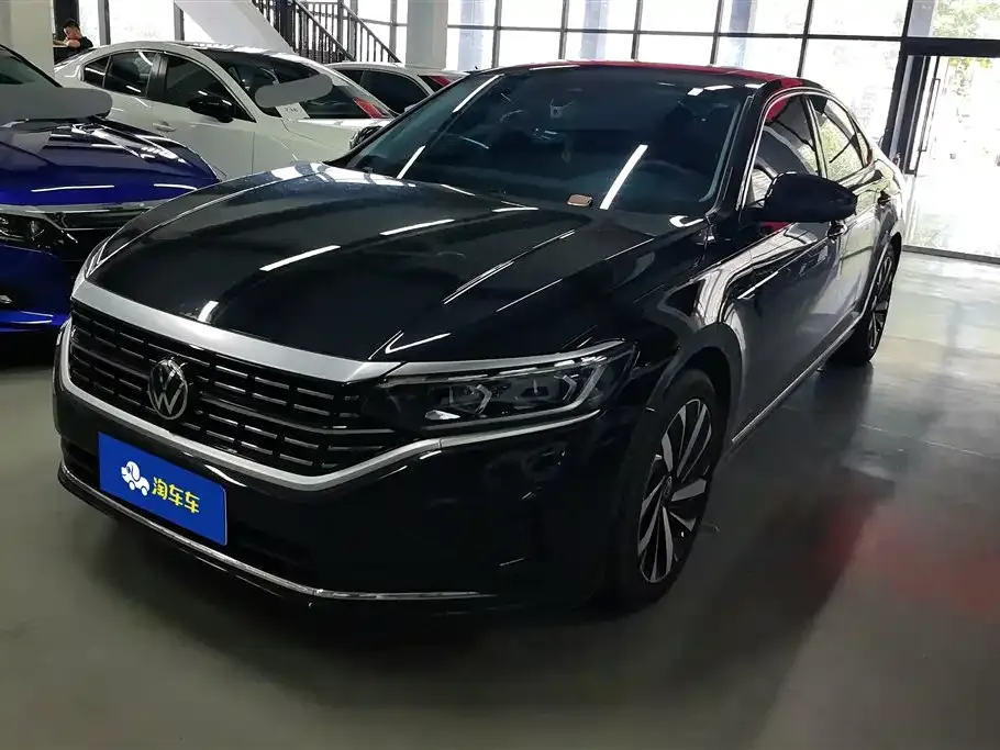 Volkswagen Passat — фото 1