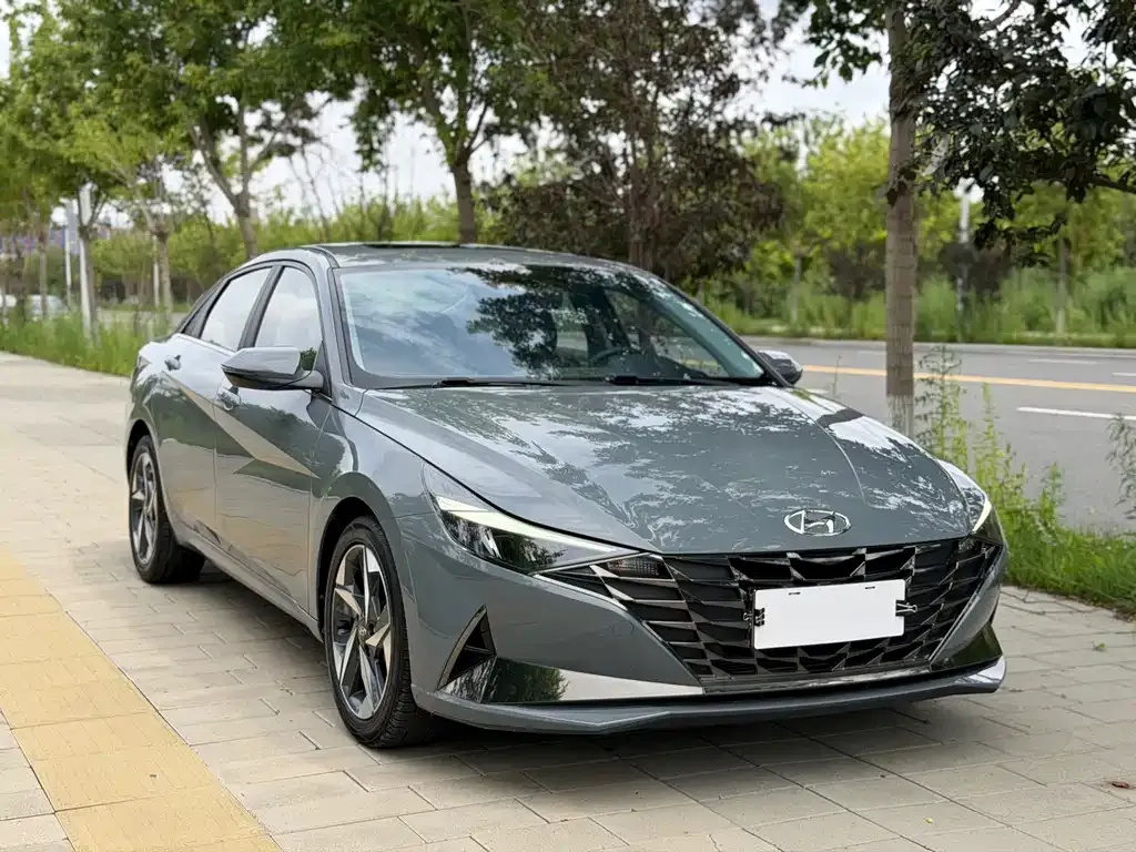 Hyundai Elantra — фото 8
