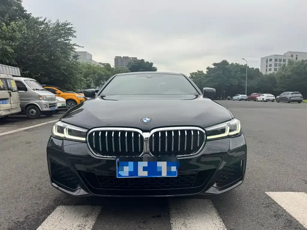 BMW 5 Series — фото 2