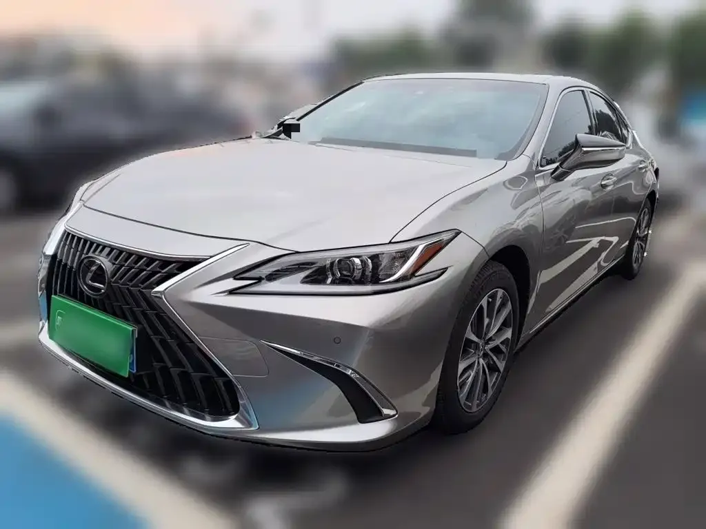 Lexus ES — фото 8