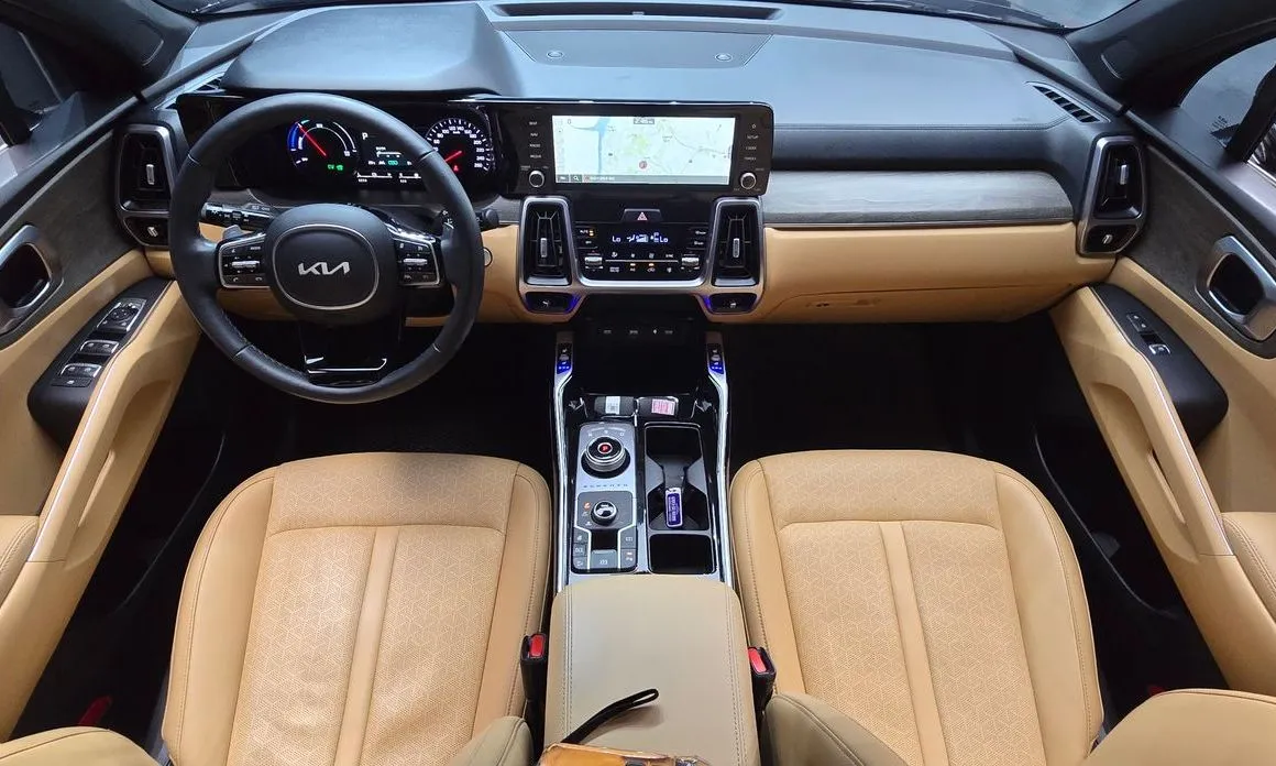 Kia Sorento — фото 10