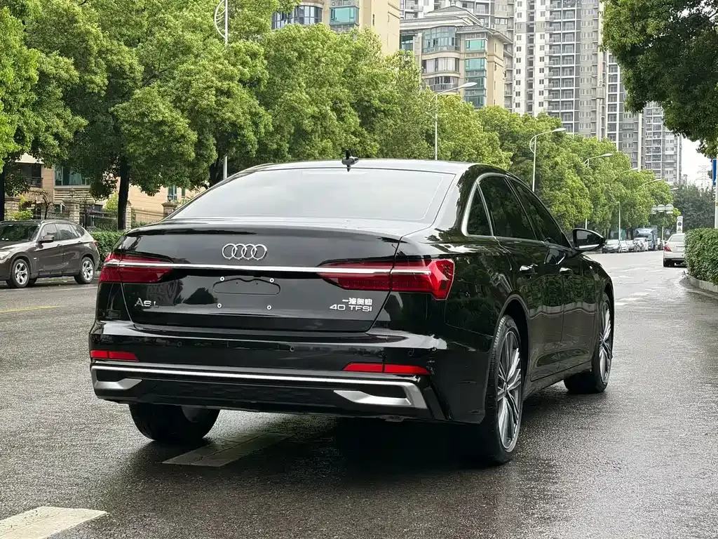 Audi A6L — фото 8